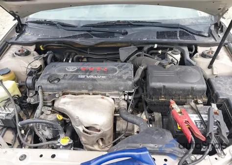 2005 Toyota Camry Xle z USA, uszkodzony, nr VIN 4T1BE30K85U103112